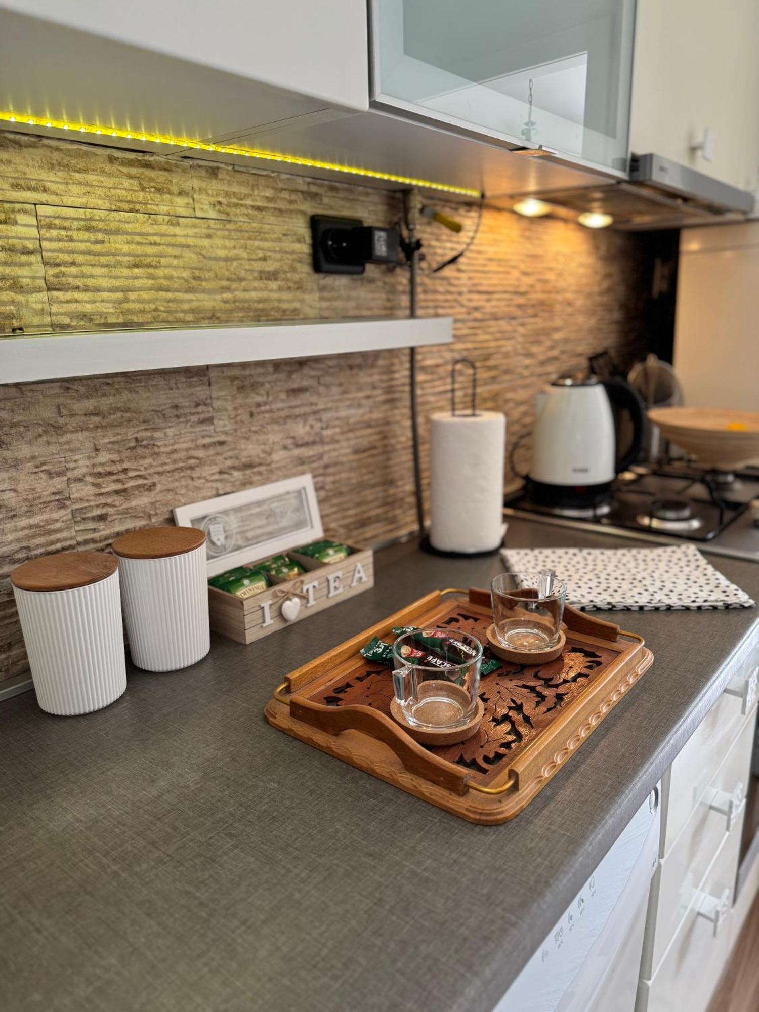 Apartment By Theatre SJJ Esterno foto