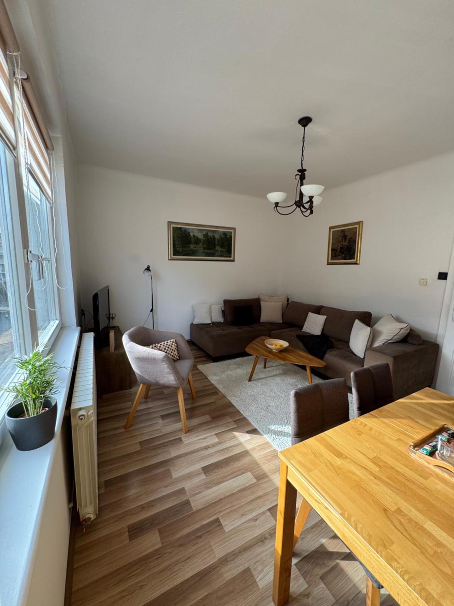 Apartment By Theatre SJJ Esterno foto
