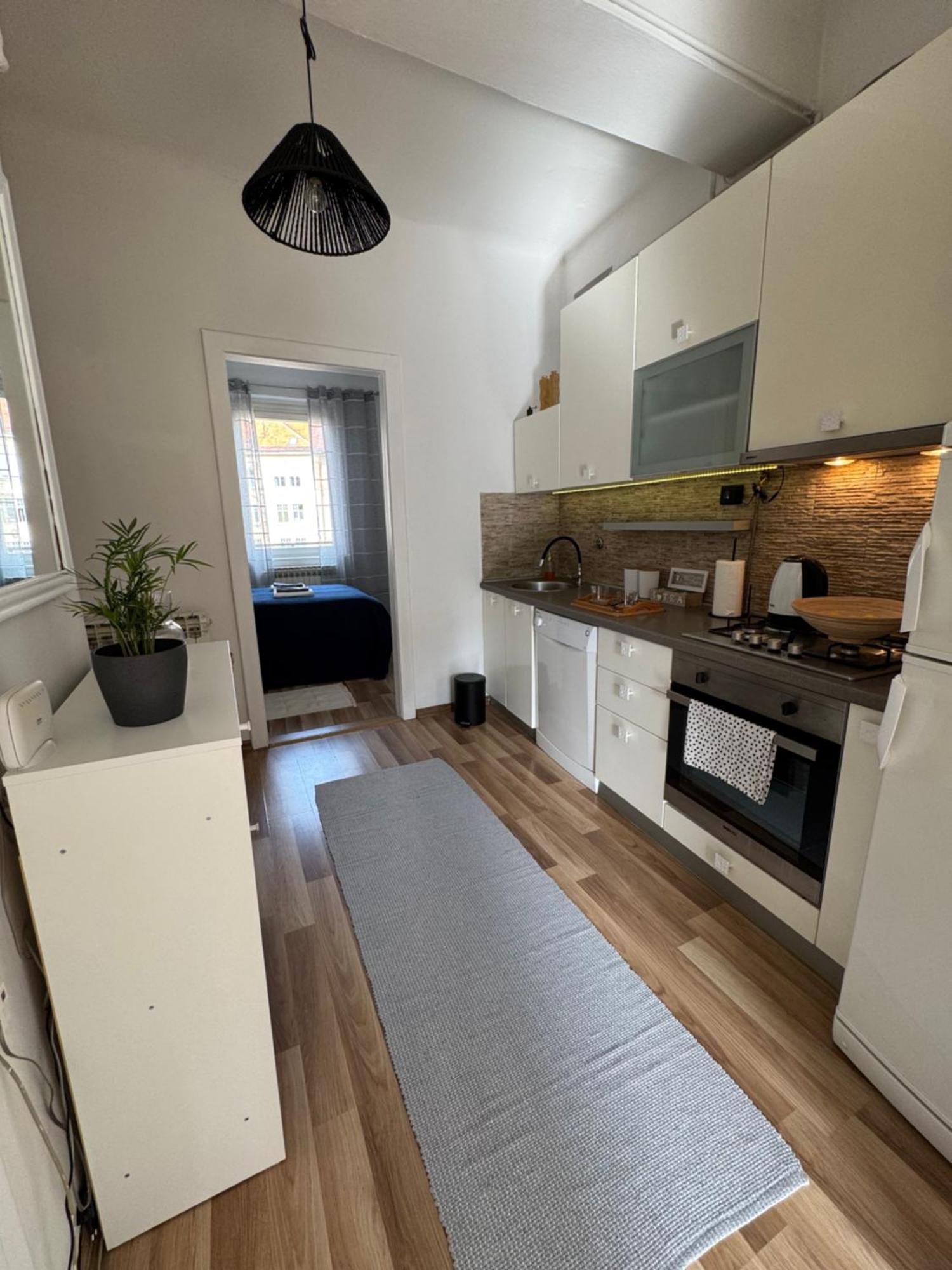 Apartment By Theatre SJJ Esterno foto